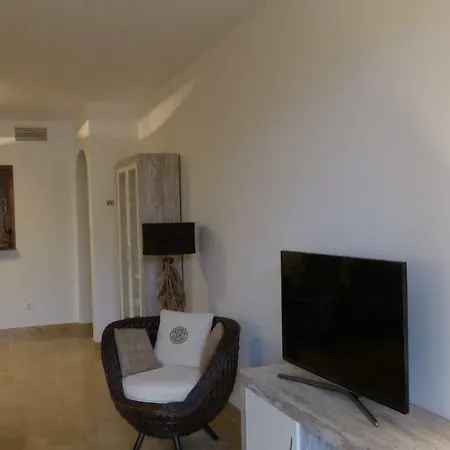 Bermeja Duquesa Apartment
